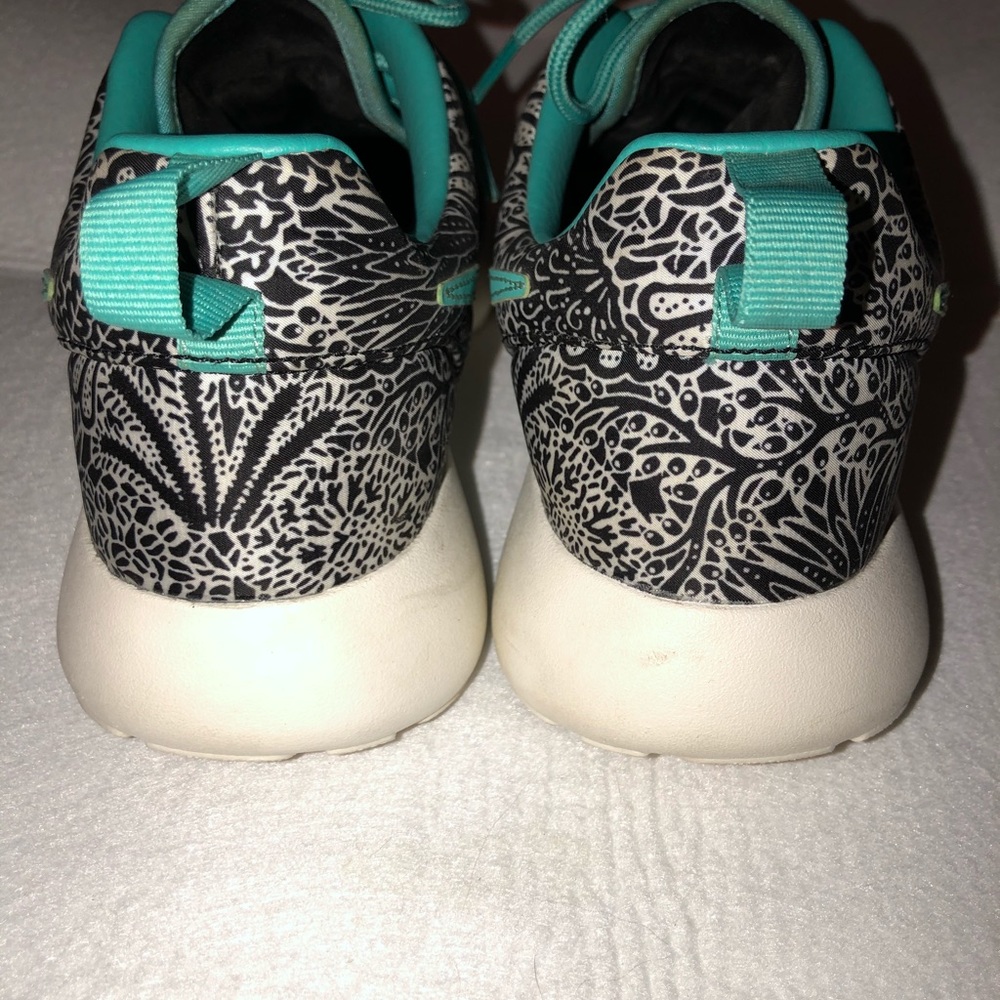 Custom Nikes! - Picture 2 of 4